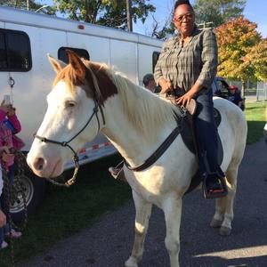 Meet your Posher, Joyce